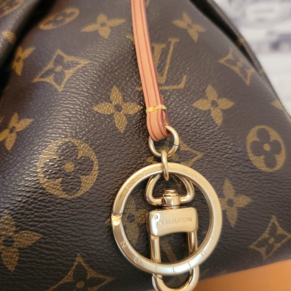 ❌❌ SOLD ❌❌ Louis Vuitton Artsy in Monogram - Picture 10 of 16